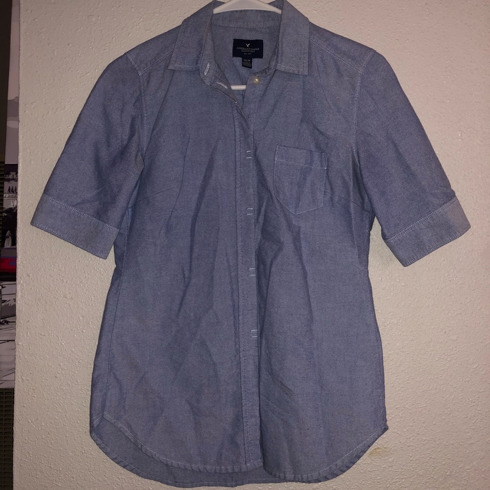 American Eagle Button Up